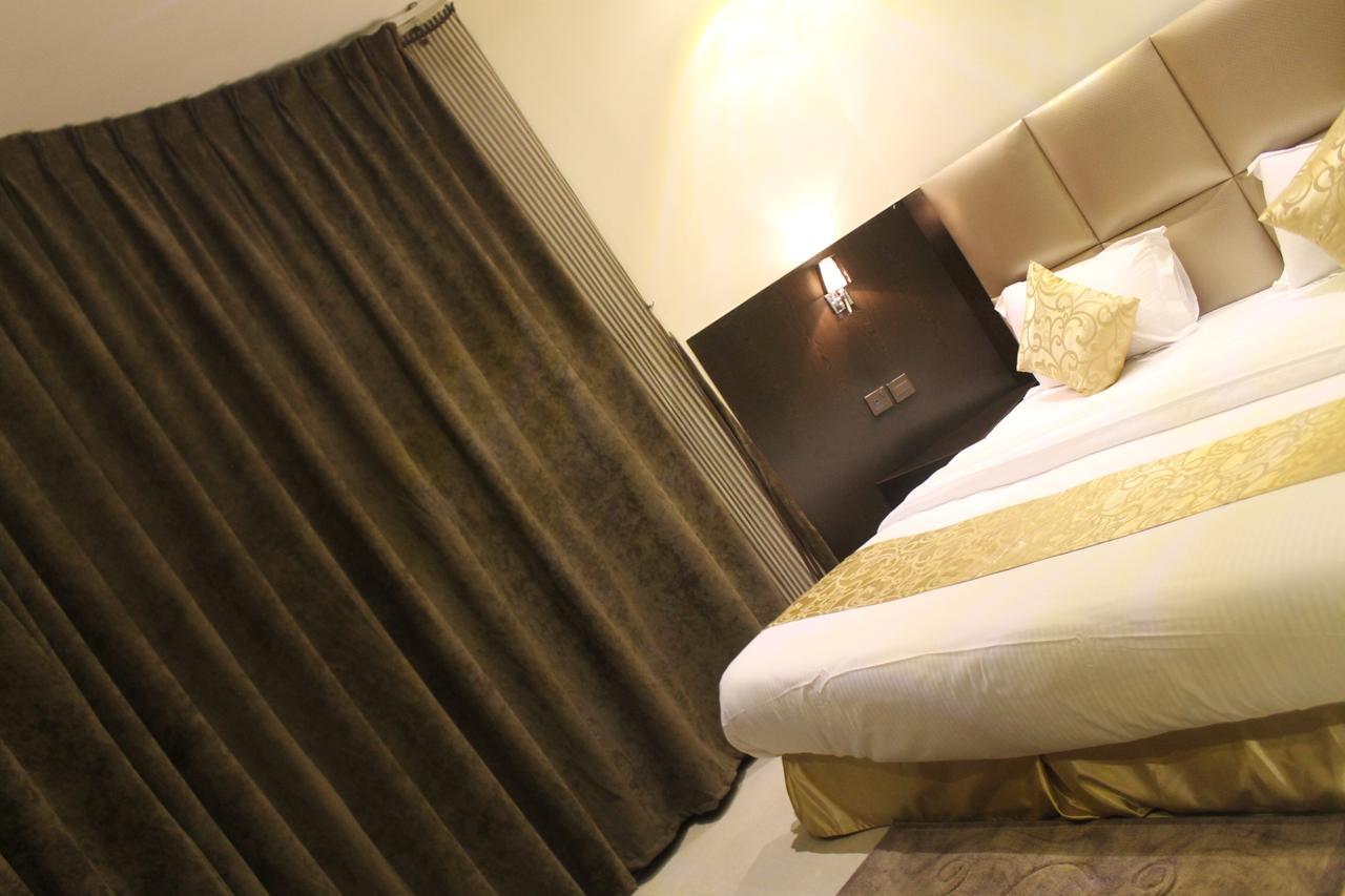 فندق دولف الرياض شارع العمرة Doolv Hotel Riade Exterior foto
