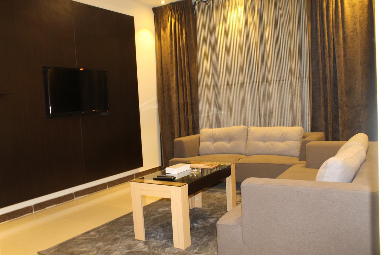 فندق دولف الرياض شارع العمرة Doolv Hotel Riade Exterior foto